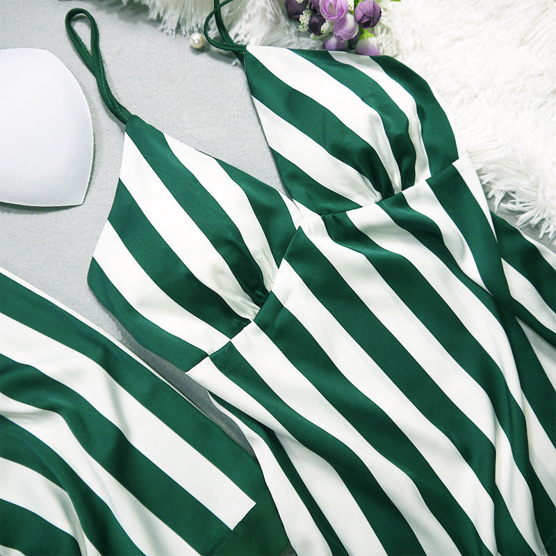 Ice Silk Stripes, Suspenders, Trousers, Nightgowns, Three Sets Of New Silk Pajamas.