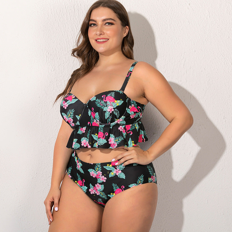 Plus Size woman gathers split boxer bikini