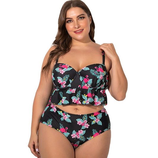 Plus Size woman gathers split boxer bikini